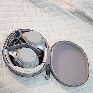 Sony WH-1000XM4 Wireless Noise-Canceling